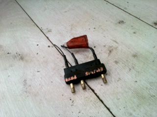 bontott FORD FIESTA III Csomagtérajtó Kapcsoló