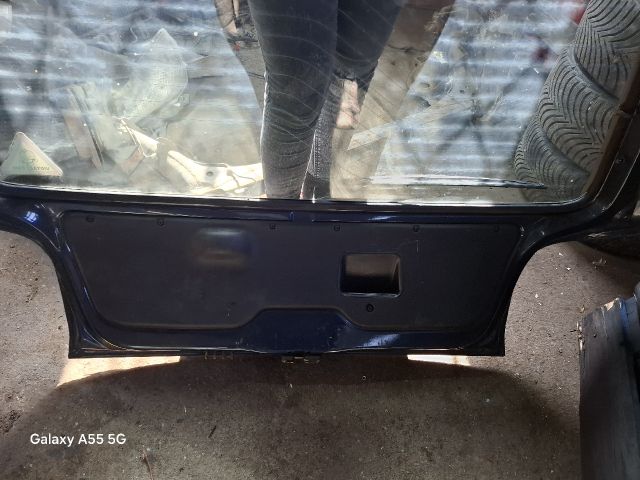 bontott FORD FIESTA III Csomagtérajtó (Részeivel)