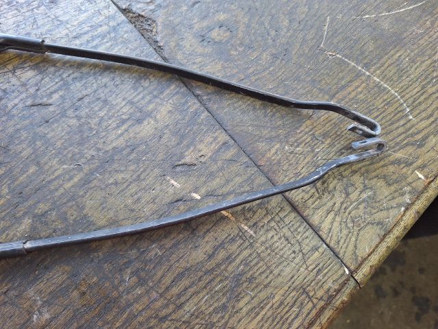 bontott FORD FIESTA III Első Ablaktörlő Kar