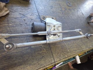 bontott FORD FIESTA III Első Ablaktörlő Szerkezet Motorral