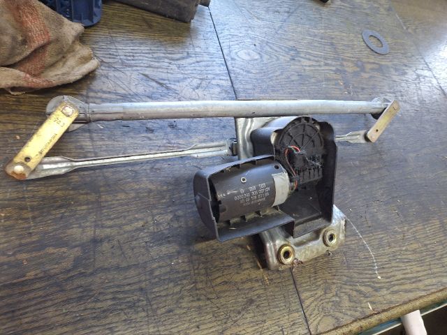 bontott FORD FIESTA III Első Ablaktörlő Szerkezet Motorral