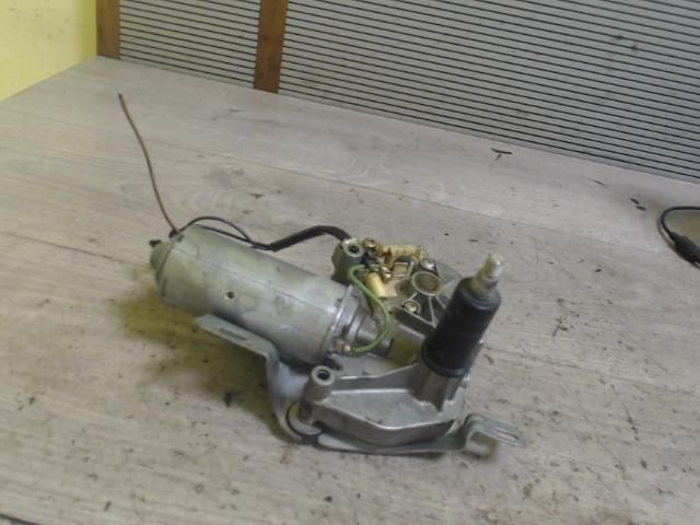 bontott FORD FIESTA III Hátsó Ablaktörlő Motor