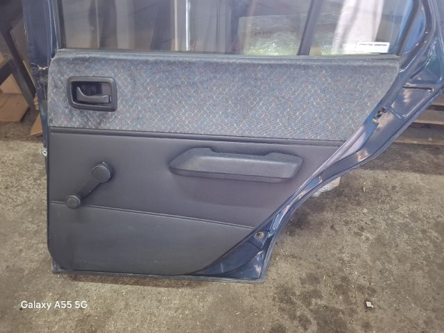 bontott FORD FIESTA III Jobb hátsó Ajtó (Részeivel)