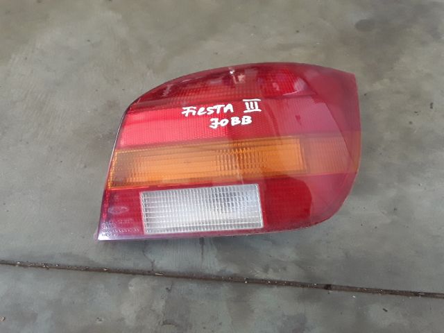 bontott FORD FIESTA III Jobb Hátsó Lámpa