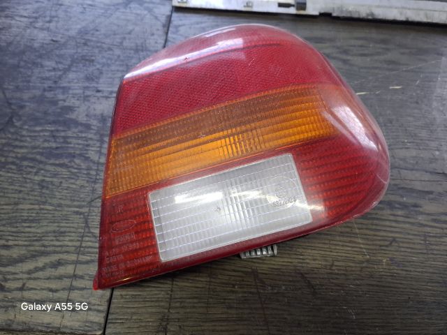 bontott FORD FIESTA III Jobb Hátsó Lámpa