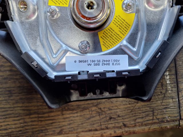 bontott FORD FIESTA III Kormánylégzsák