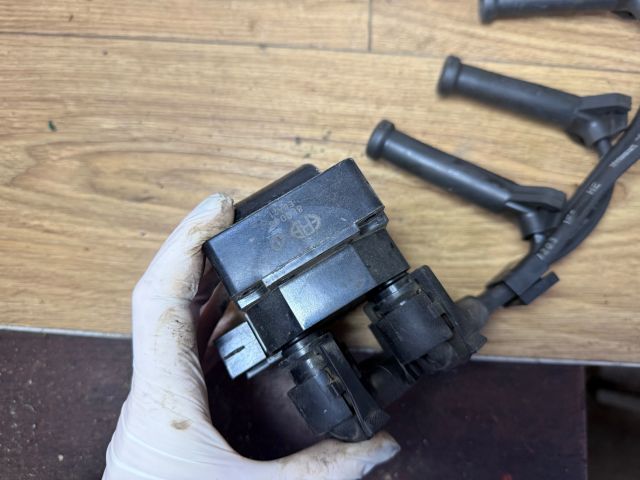 bontott FORD FIESTA IV Gyújtótrafó