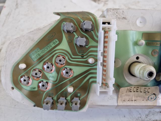 bontott FORD FIESTA IV Kilométeróra