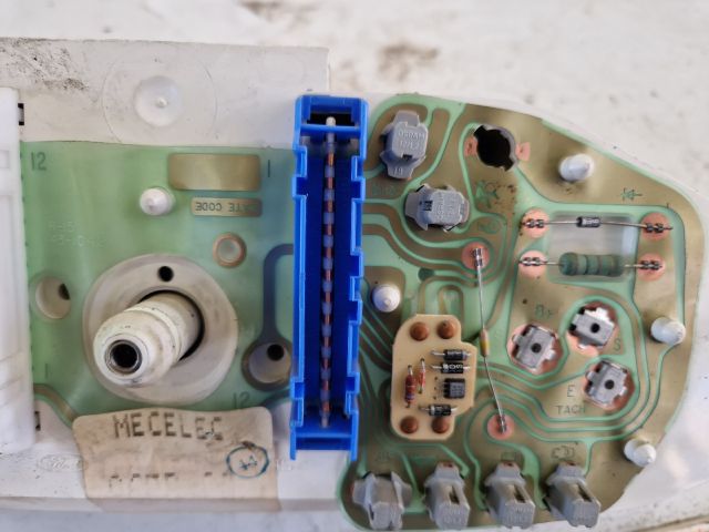 bontott FORD FIESTA IV Kilométeróra