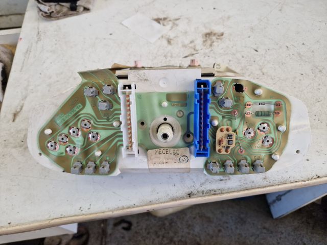 bontott FORD FIESTA IV Kilométeróra