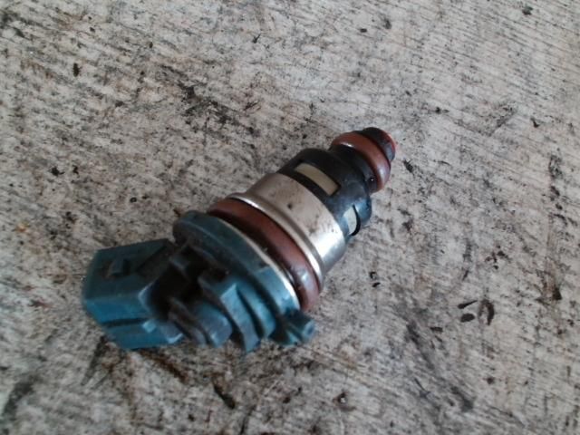 bontott FORD FIESTA IV Porlasztó (1 db)