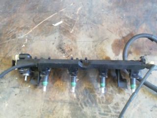 bontott FORD FIESTA IV Porlasztó Sor / Híd