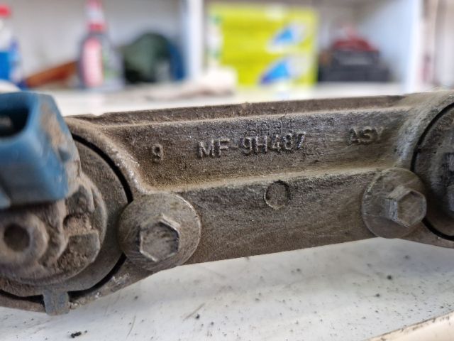 bontott FORD FIESTA IV Porlasztó Sor / Híd