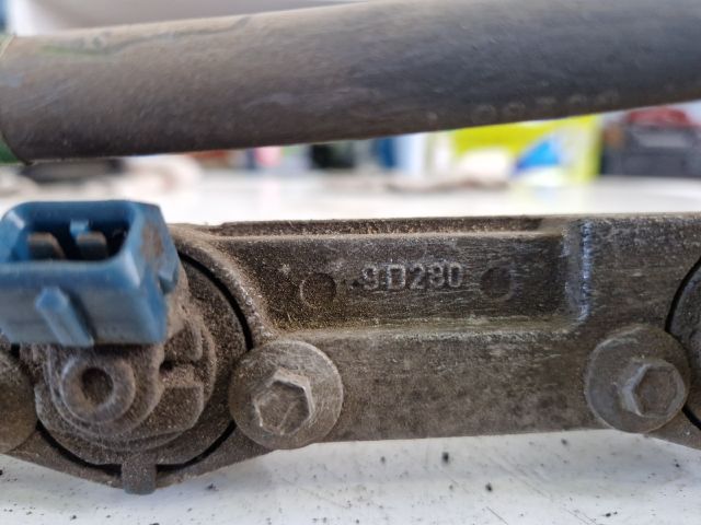 bontott FORD FIESTA IV Porlasztó Sor / Híd