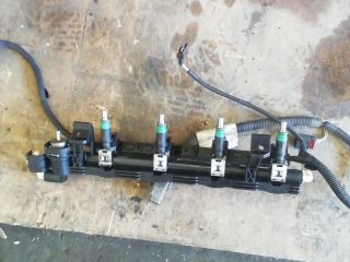 bontott FORD FIESTA IV Porlasztó Sor / Híd