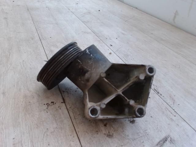 bontott FORD FIESTA IV Szíjfeszítő Görgő