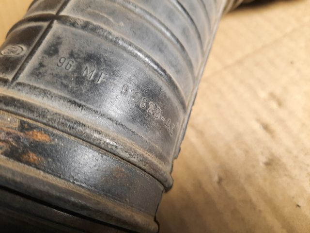 bontott FORD FIESTA IV Szívó Cső