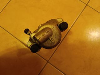 bontott FORD FIESTA IV Bal első Féknyereg Munkahengerrel