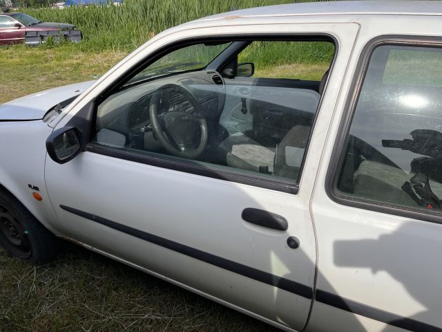 bontott FORD FIESTA IV Bal első Csonkállvány Kerékaggyal