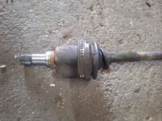 bontott FORD FIESTA IV Bal Féltengely