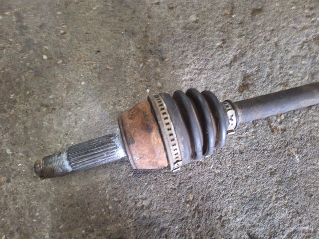 bontott FORD FIESTA IV Bal Féltengely