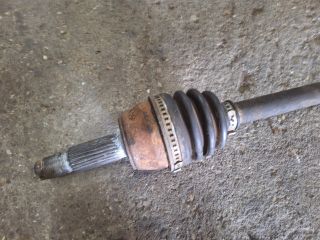 bontott FORD FIESTA IV Bal Féltengely