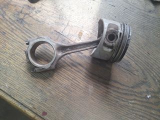 bontott FORD FIESTA IV Dugattyú és Hajtókar