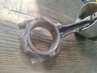 bontott FORD FIESTA IV Dugattyú és Hajtókar