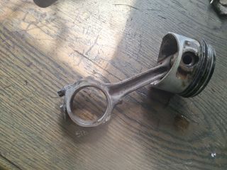 bontott FORD FIESTA IV Dugattyú és Hajtókar