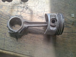 bontott FORD FIESTA IV Dugattyú és Hajtókar