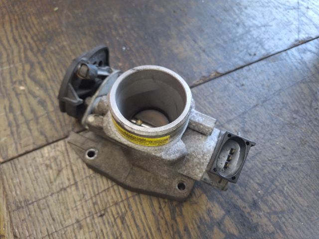 bontott FORD FIESTA IV Fojtószelep (Mechanikus)