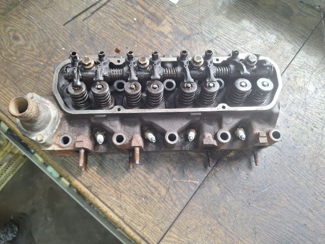 bontott FORD FIESTA IV Hengerfej