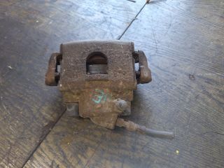 bontott FORD FIESTA IV Jobb első Féknyereg Munkahengerrel