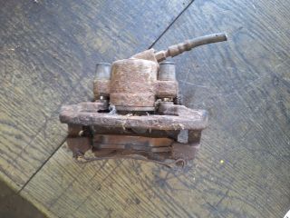 bontott FORD FIESTA IV Jobb első Féknyereg Munkahengerrel