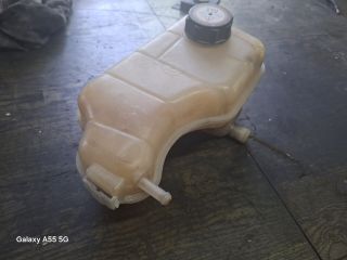 bontott FORD FIESTA IV Kiegyenlítő Tartály