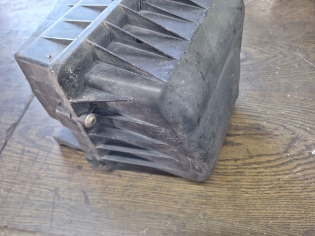 bontott FORD FIESTA IV Légszűrő Ház