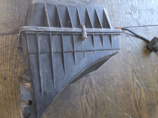 bontott FORD FIESTA IV Légszűrő Ház