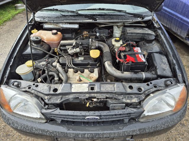 bontott FORD FIESTA IV Motor (Fűzött blokk hengerfejjel)