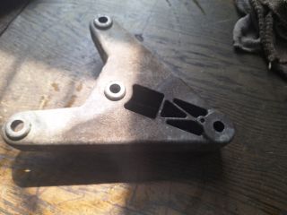 bontott FORD FIESTA IV Motor Tartó Bak (Fém)