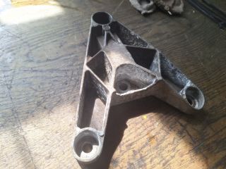 bontott FORD FIESTA IV Motor Tartó Bak (Fém)