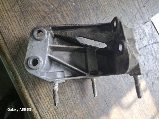 bontott FORD FIESTA IV Motor Tartó Bak (Fém)