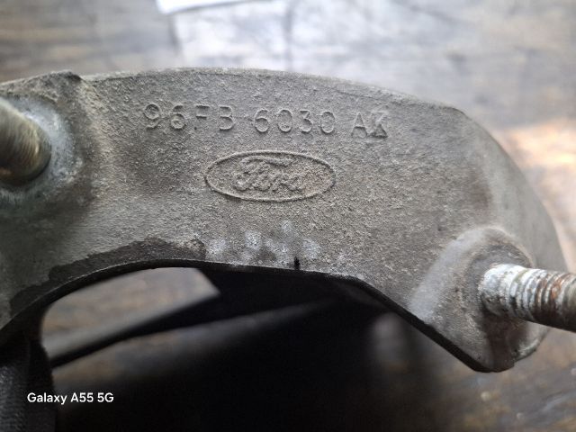 bontott FORD FIESTA IV Motor Tartó Bak (Fém)