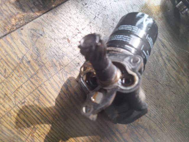 bontott FORD FIESTA IV Olajszivattyú