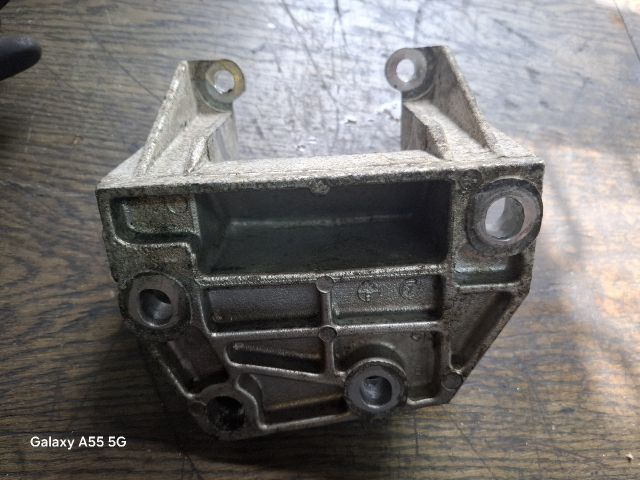 bontott FORD FIESTA IV Váltó Tartó Bak (Pozíciófüggetlen)