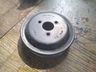 bontott FORD FIESTA IV Vízpumpa Szíjtárcsa