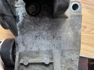 bontott FORD FIESTA IV Szíjfeszítő Görgő