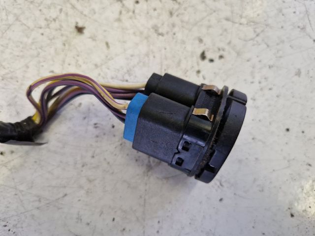 bontott FORD FIESTA IV Ablakemelő Kapcsoló Négyes / Kettes