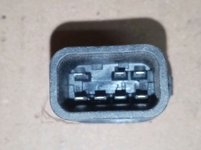 bontott FORD FIESTA IV Ablakemelő Kapcsoló (Pozíciófüggetlen)