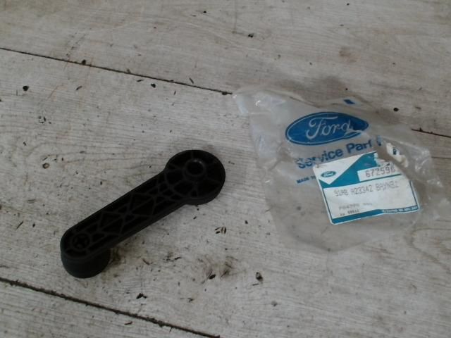 bontott FORD FIESTA IV Ablaktekerő Kar (Pozíciófüggetlen)