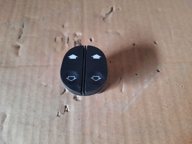 bontott FORD FIESTA IV Bal első Ablakemelő Kapcsoló